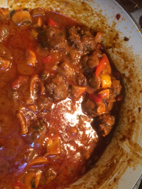 Gehakt ballen met stroganoffsaus